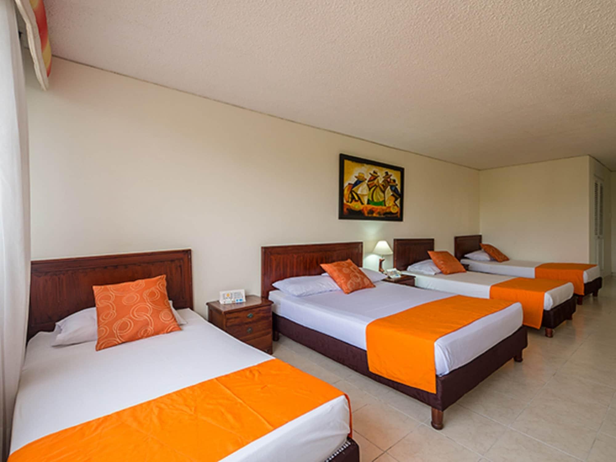 ויז'אוויסנסיו Hotel Del Llano מראה חיצוני תמונה