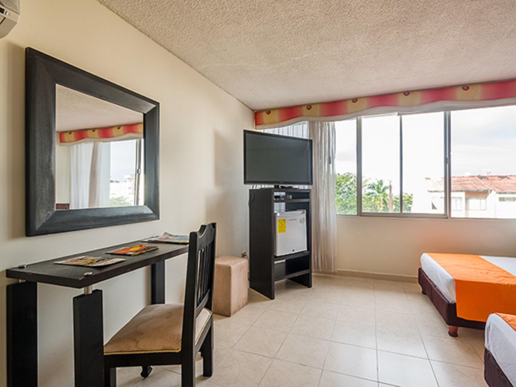 ויז'אוויסנסיו Hotel Del Llano מראה חיצוני תמונה