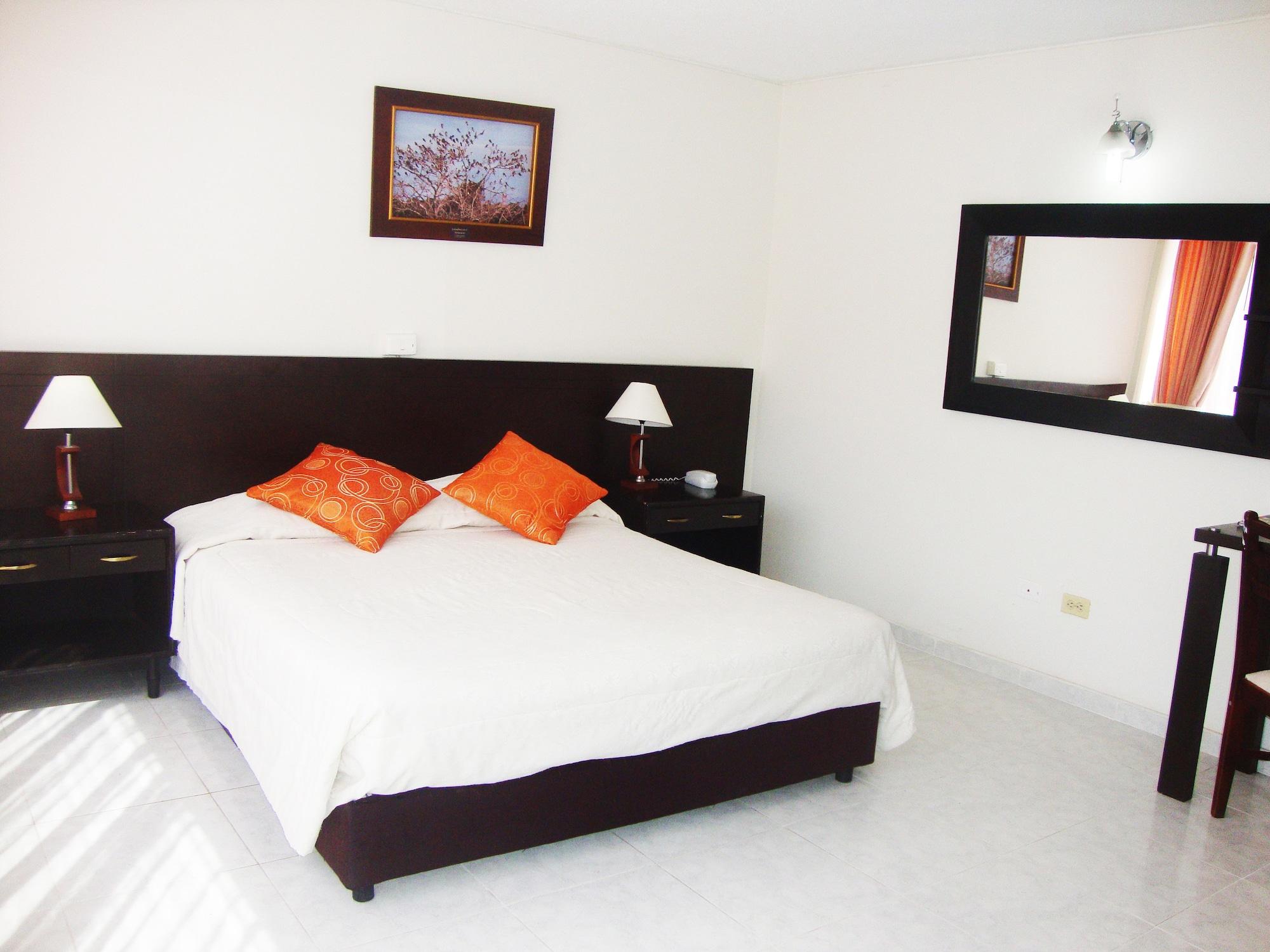 ויז'אוויסנסיו Hotel Del Llano מראה חיצוני תמונה