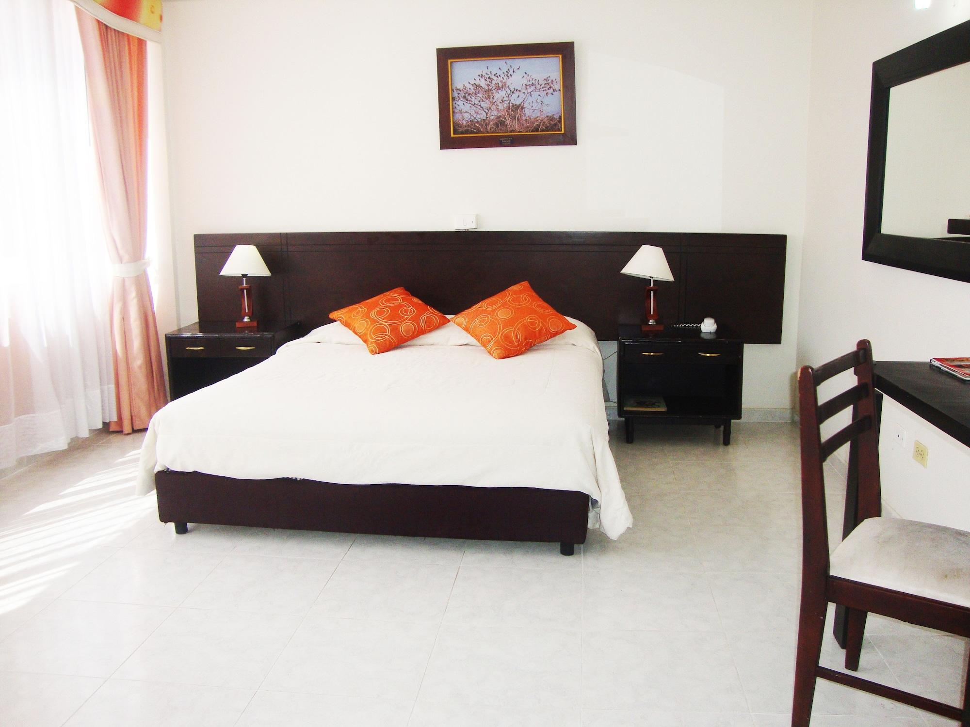 ויז'אוויסנסיו Hotel Del Llano מראה חיצוני תמונה