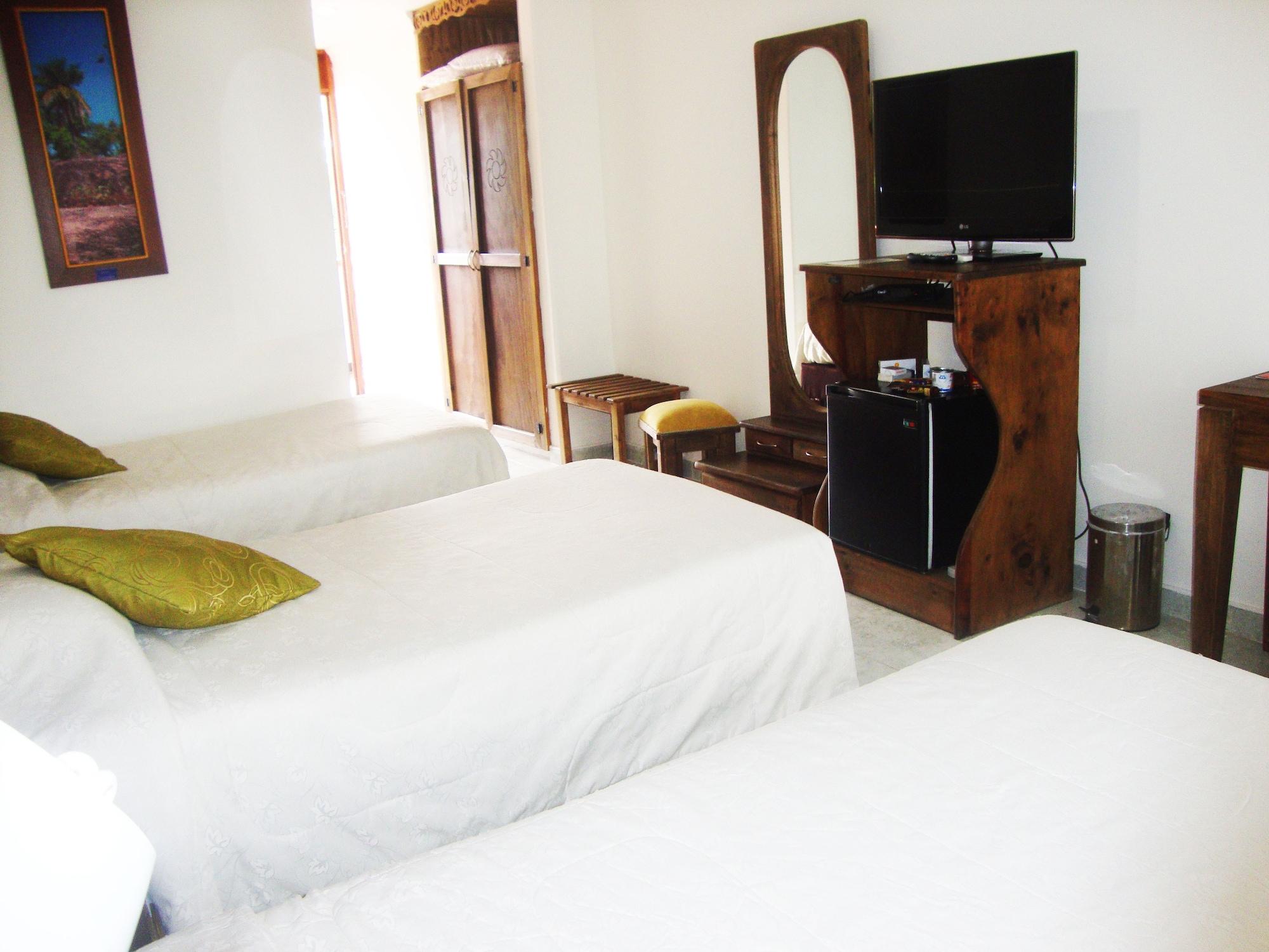 ויז'אוויסנסיו Hotel Del Llano מראה חיצוני תמונה