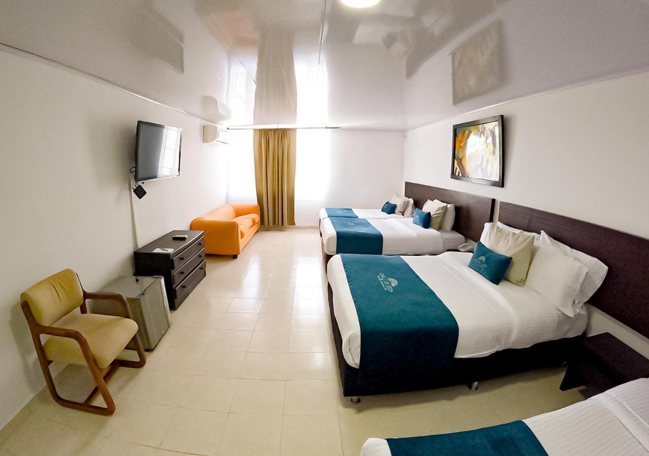 ויז'אוויסנסיו Hotel Del Llano מראה חיצוני תמונה