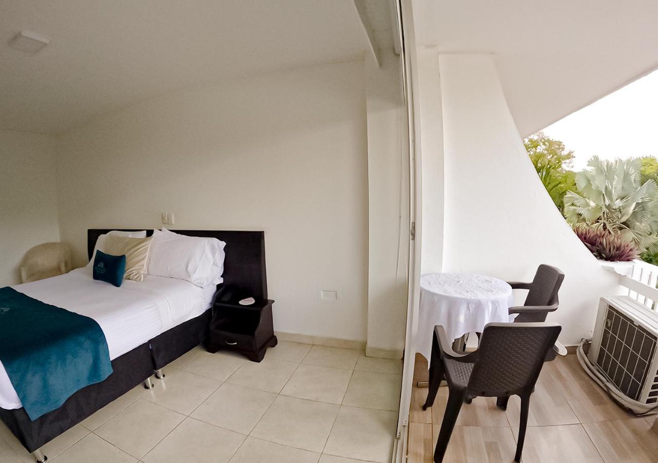 ויז'אוויסנסיו Hotel Del Llano מראה חיצוני תמונה