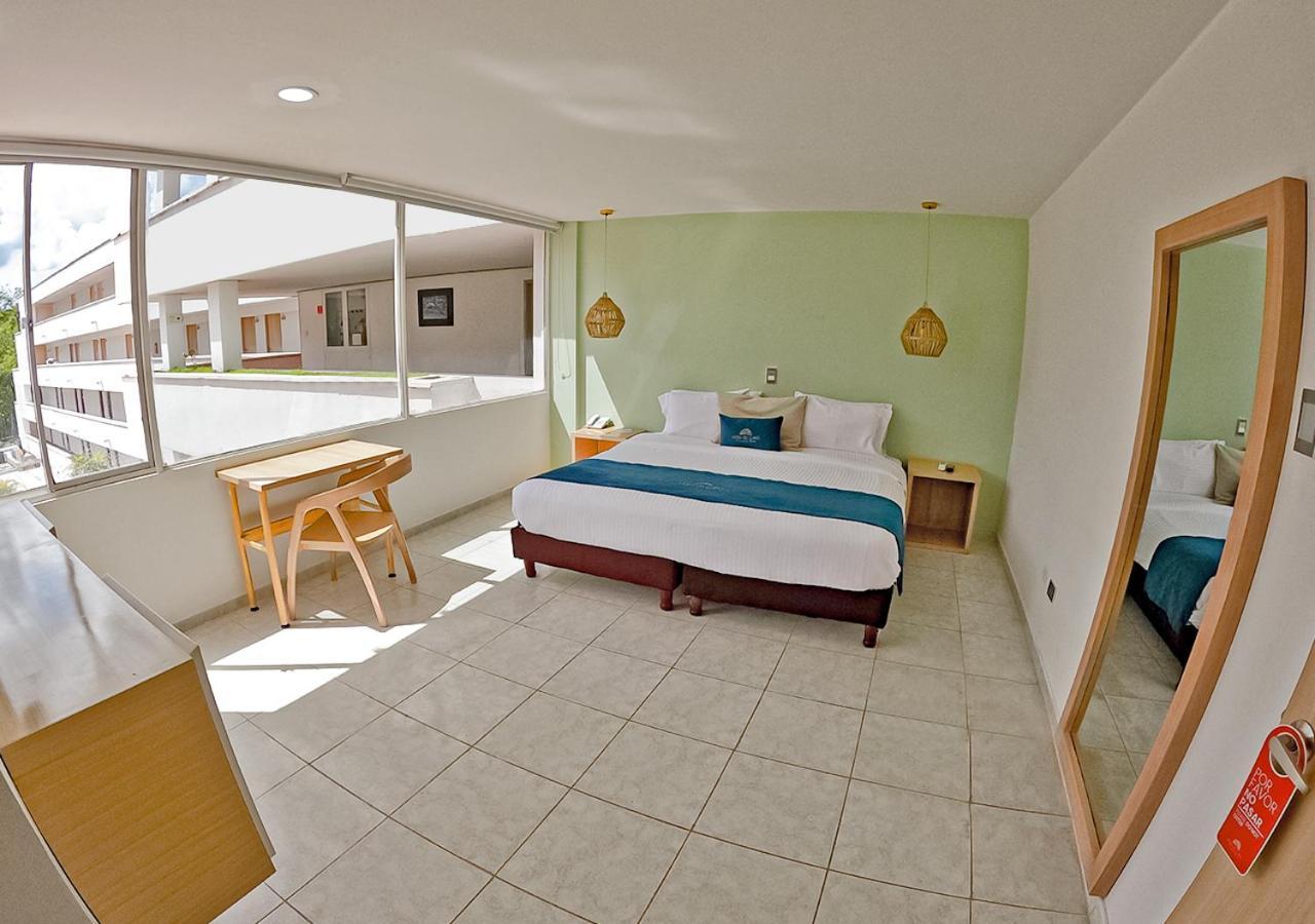 ויז'אוויסנסיו Hotel Del Llano מראה חיצוני תמונה